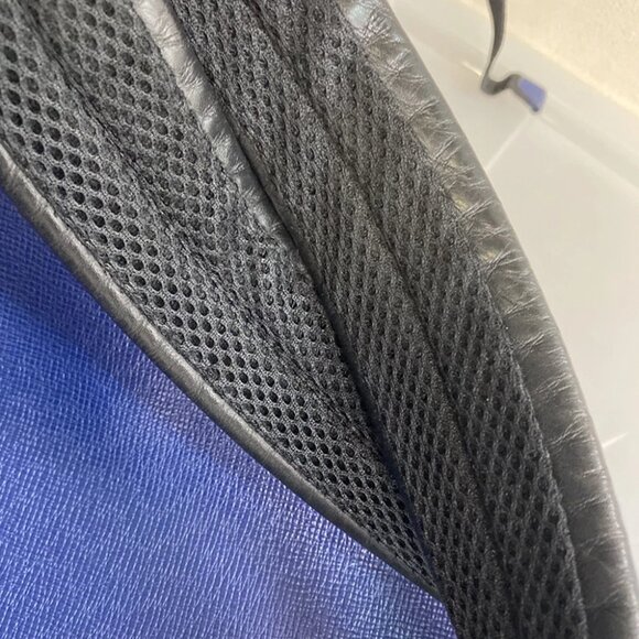 LOUIS VUITTON Discovery Backpack Bag Taigarama Leather Blue SHW M30229 99YG960 - Picture 7 of 16